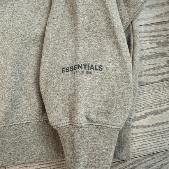 Essentials Fear of God Crewneck Sweater - Medium - Picture 4 of 6